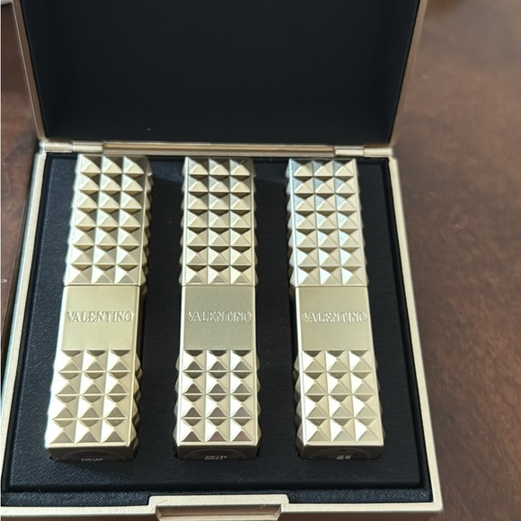 New Valentino Spiked Clutch Lipstick Set